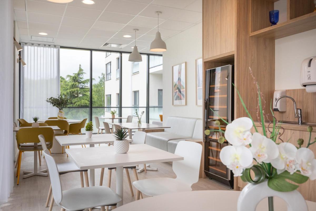 Oh Activ Cergy Aparthotel Exterior photo