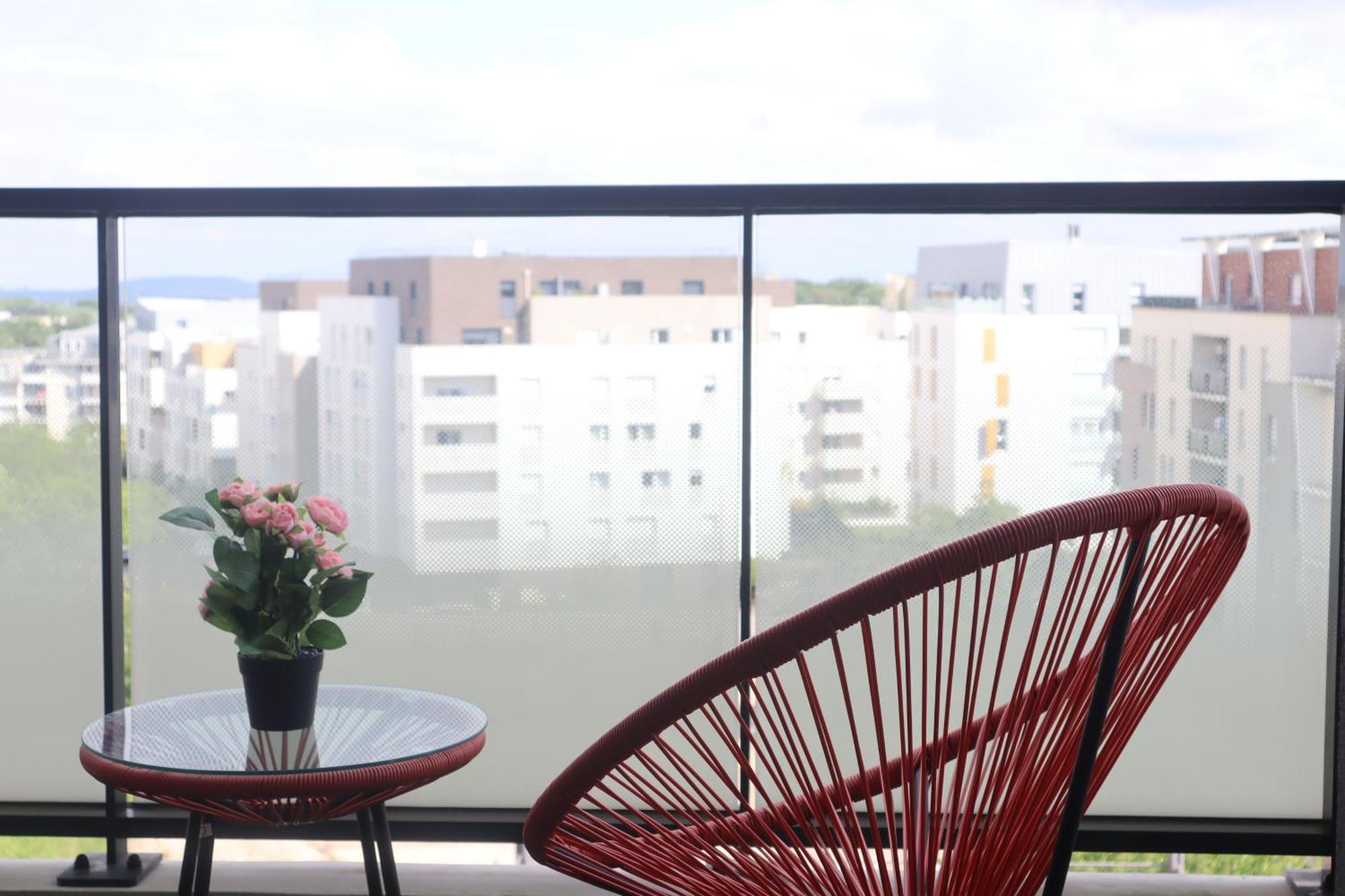 Oh Activ Cergy Aparthotel Exterior photo